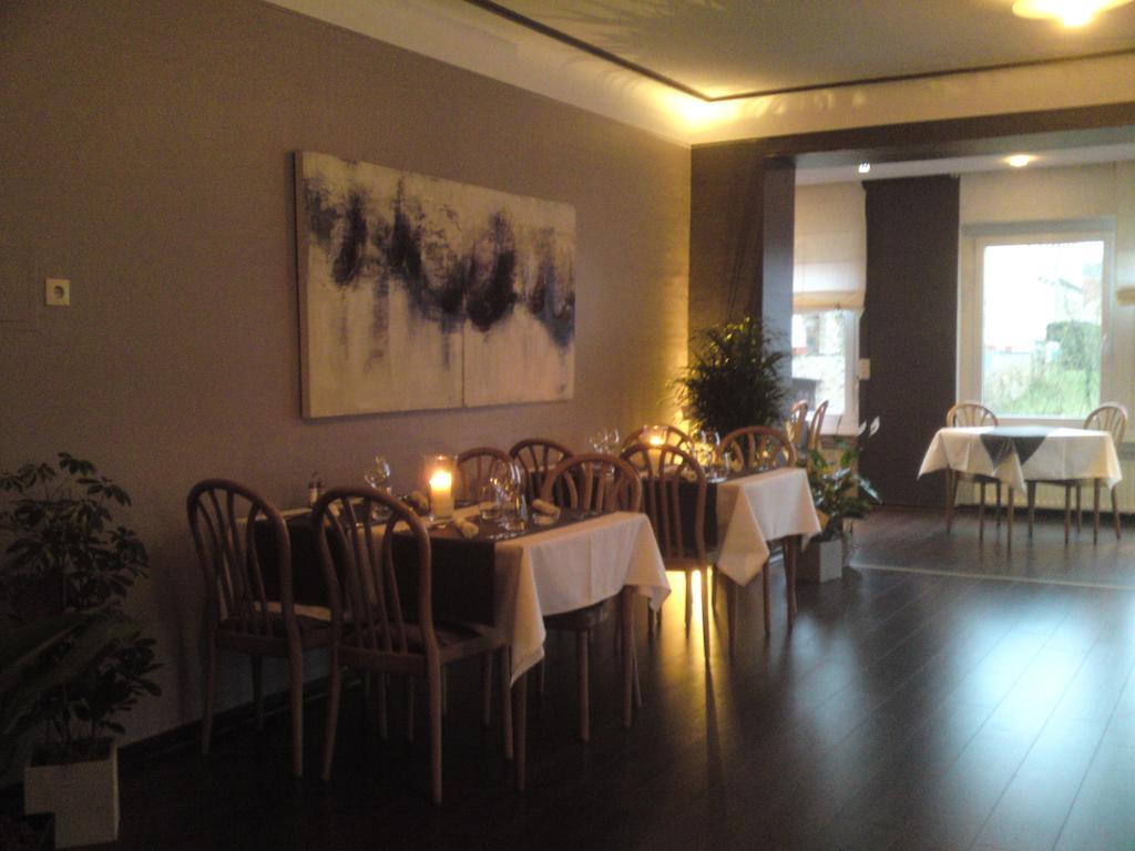 Auberge Du Chateau Stadtbredimus ภายนอก รูปภาพ